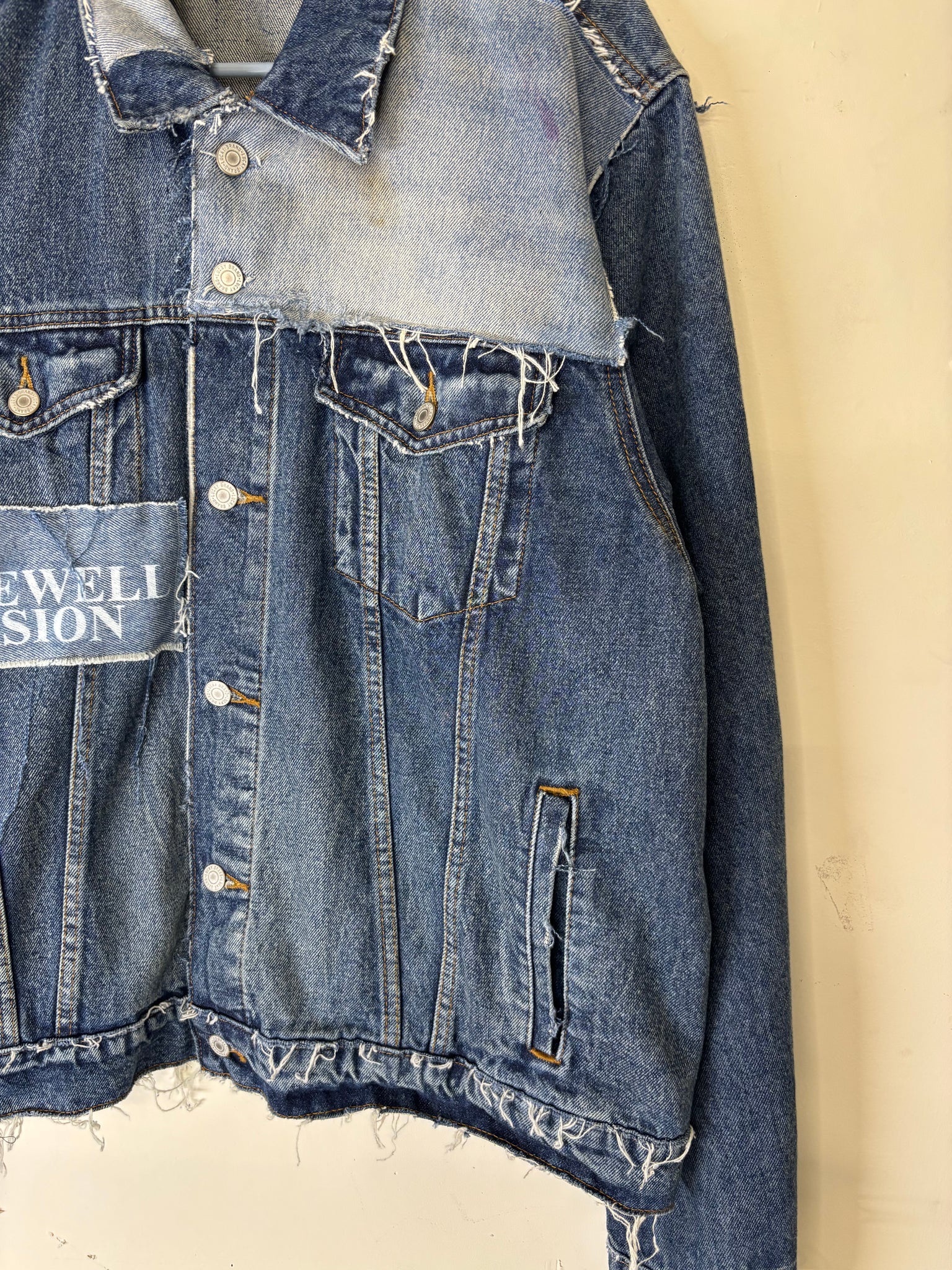 0.011425 PATCHED DENIM JACKET 1OF1 (XL)