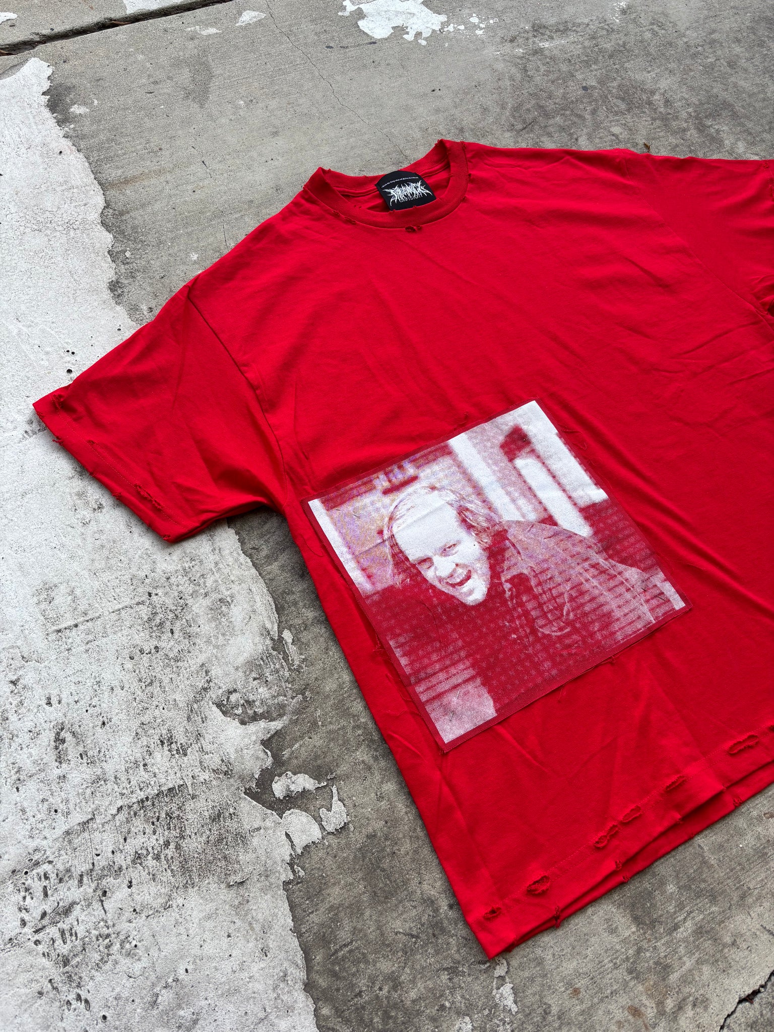 “OVERLOOK VANITY FAIR DISTRESSED TEE” 1of3