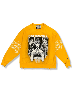 SURRENDER LABYRINTH  DISTRESSED CREWNECK